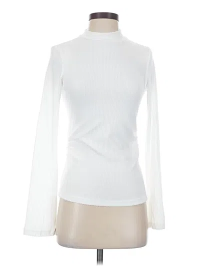 Zesica Long Sleeve Turtleneck In White