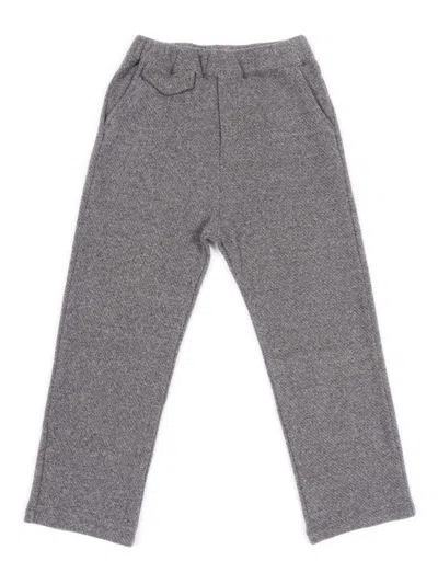 Zhoe & Tobiah Panta In Gray