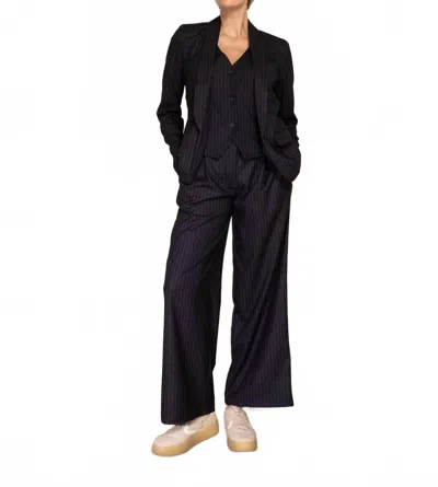 Zhrill 9 Long Sleeves Blazer In Black In Blue