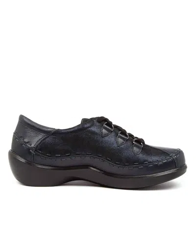 Ziera Women's Allsorts Shoe - Wide In Navy Swirl Leather In Blue