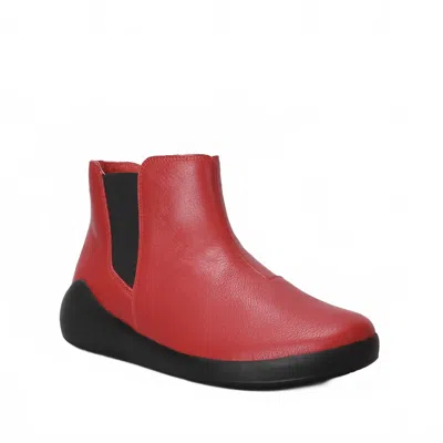 Ziera Women's Yumba Boot In Dark Red-black