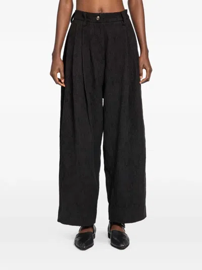 Ziggy Chen Pleated Trousers In Black