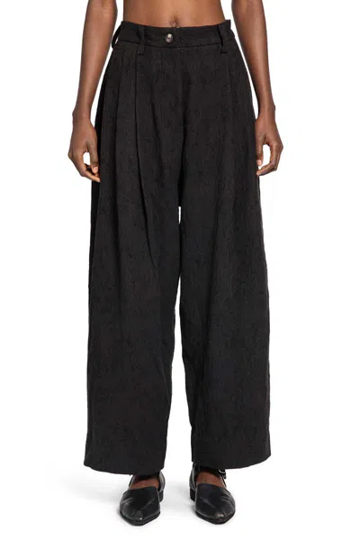 Ziggy Chen Trousers In Black