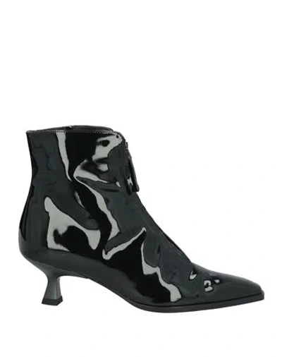 Zinda Woman Ankle Boots Black Size 7 Leather