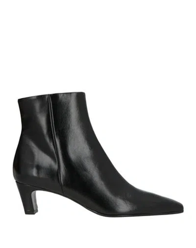Zinda Woman Ankle Boots Black Size 9 Leather