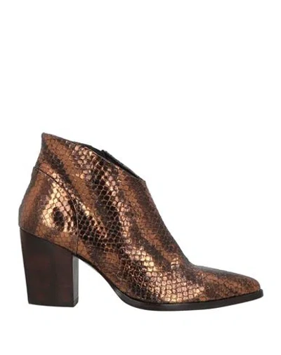 Zinda Woman Ankle Boots Bronze Size 6 Leather