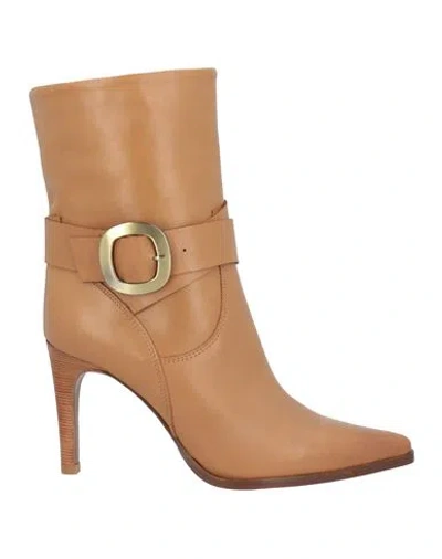 Zinda Woman Ankle Boots Camel Size 8 Leather In Beige