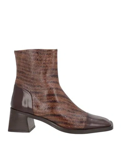 Zinda Woman Ankle Boots Tan Size 7 Leather In Brown