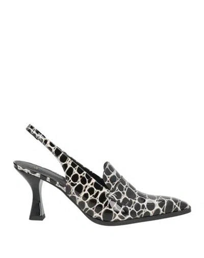 Zinda Woman Pumps Black Size 9 Leather