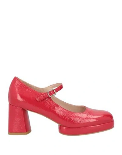 Zinda Woman Pumps Red Size 7 Leather