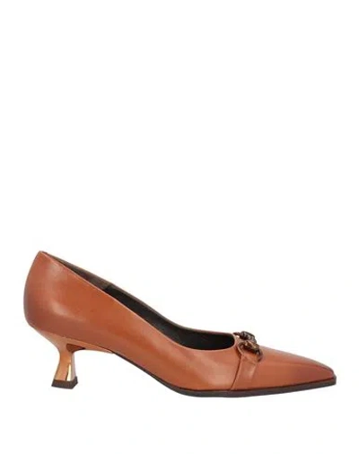 Zinda Woman Pumps Tan Size 7 Leather In Brown