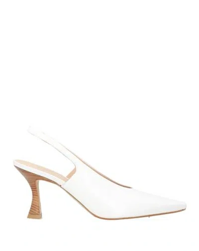 Zinda Woman Pumps White Size 8 Leather