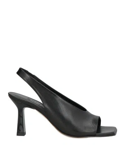 Zinda Woman Sandals Black Size 8 Calfskin