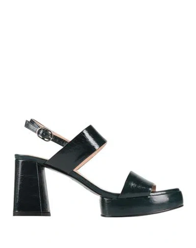 Zinda Woman Sandals Midnight Blue Size 7 Leather