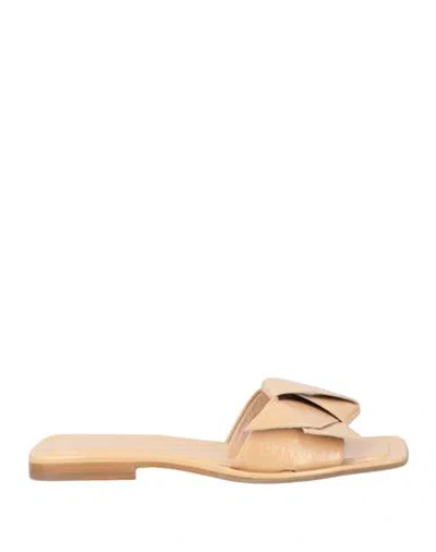 Zinda Woman Sandals Sand Size 8 Leather