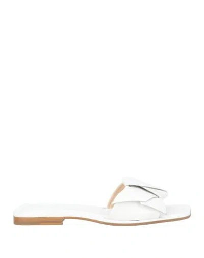 Zinda Woman Sandals White Size 8 Leather