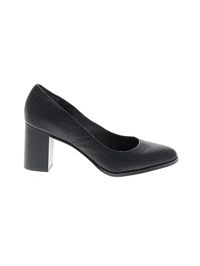 Pre-owned Zodiac Heels In Black