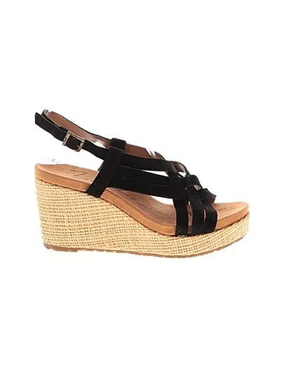 Pre-owned Zodiac Wedges In Black