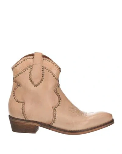Zoe Woman Ankle Boots Light Brown Size 6 Leather In Beige