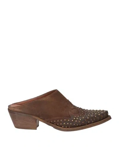 Zoe Woman Mules & Clogs Brown Size 6 Leather