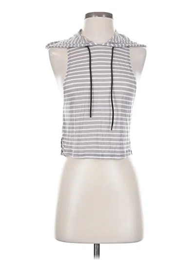 Pre-owned Zyia Active Sleeveless T-shirt In Silver