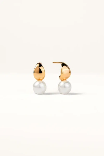 Zynnia Collective Dew Pearl Drop Earrings In Gold