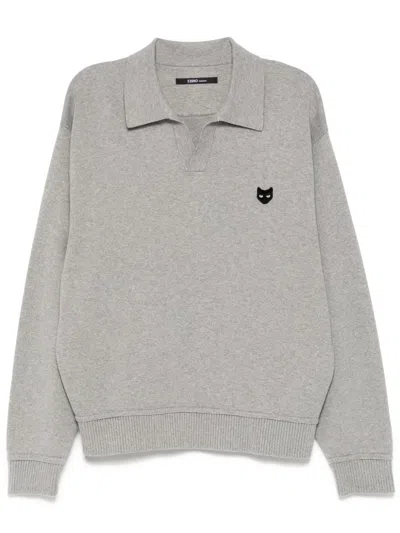 Zzero By Songzio Emblem Open-collar Jumper In Grey