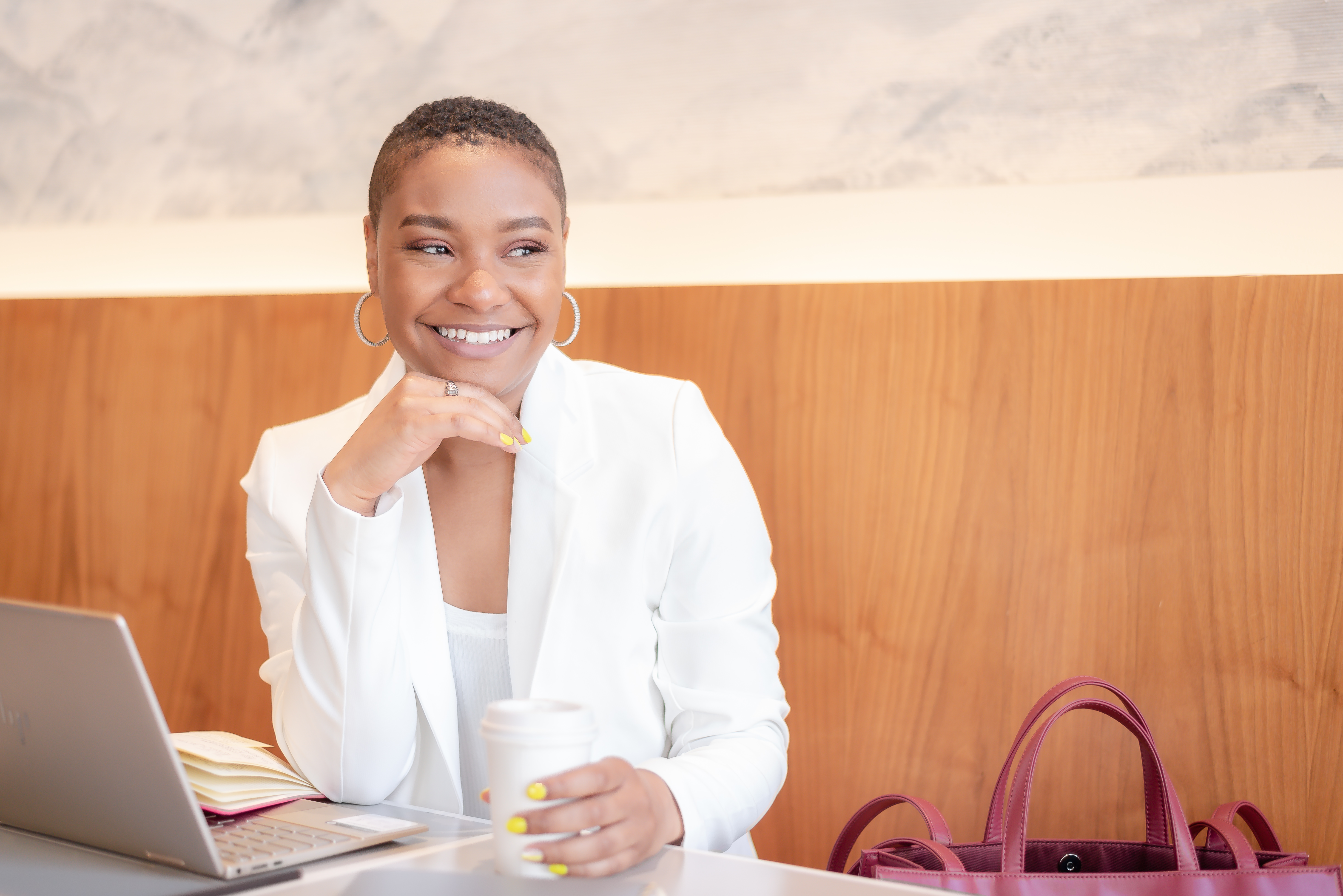 Summer Workwear: How to Stay Stylish and Professional in the Heat