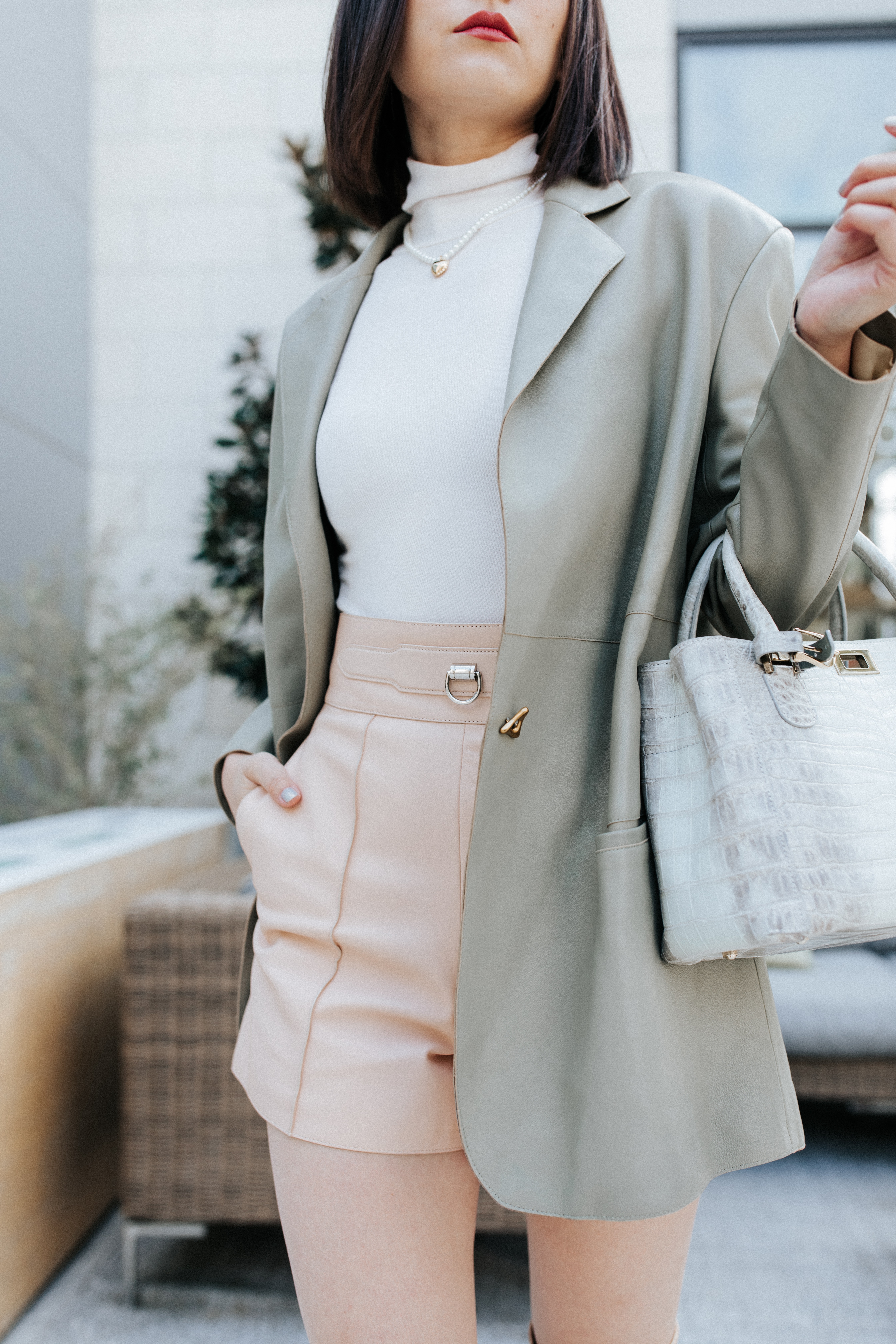 https://cdn.modesens.com/banner/neutralcolor_1727334300.jpg