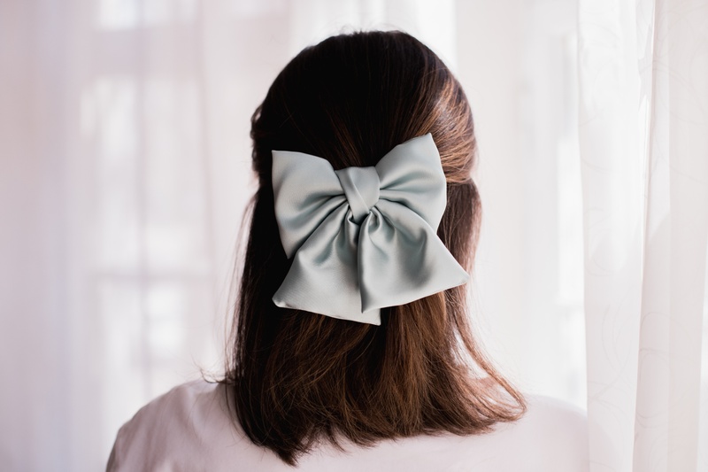 7 Ways To Wear Bows