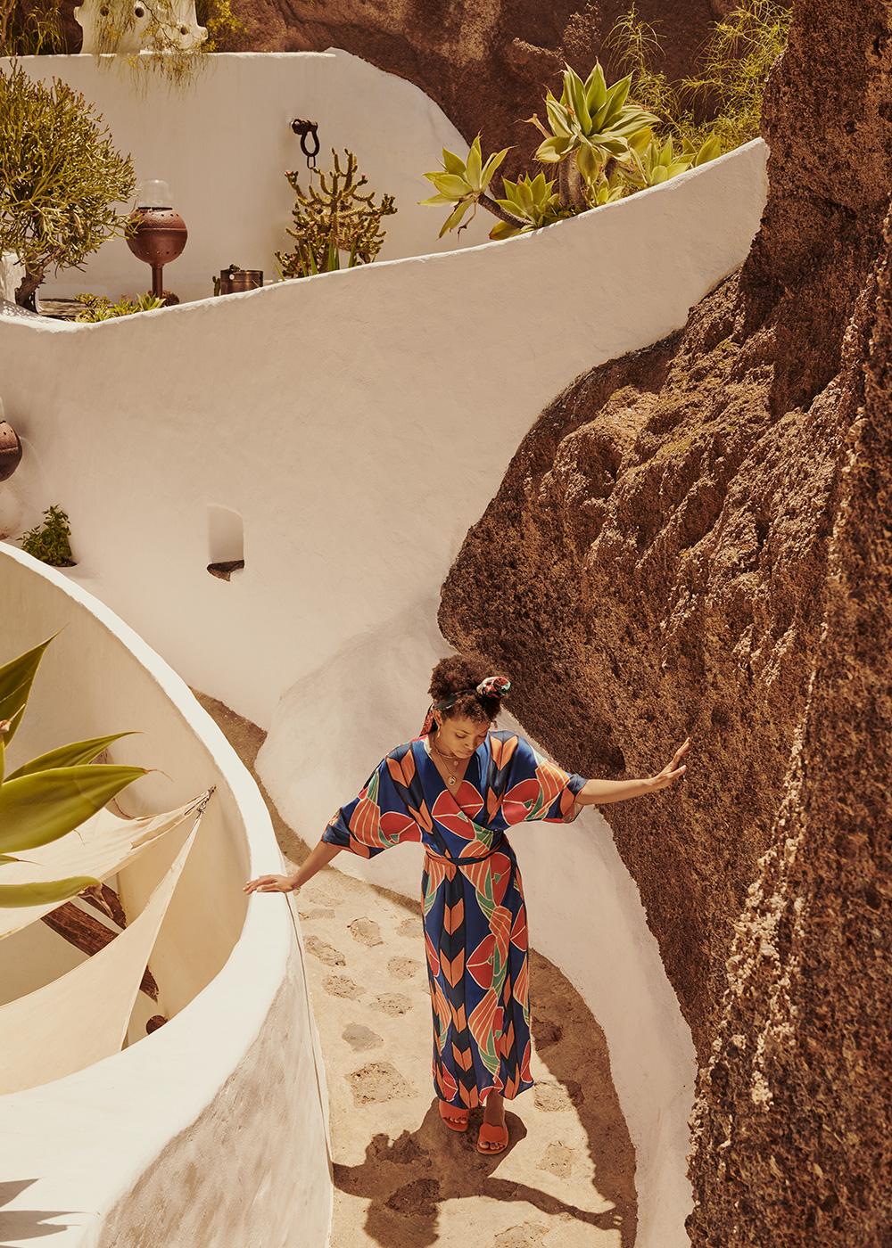  LOOKBOOKTHE TRAVEL & SWIM COLLECTION 