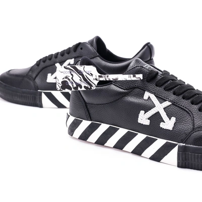 Shop Off-white Sneakers In Nero