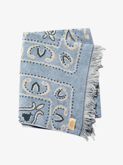 Shop Basshu Badetuch Mit Bandana-print In Blau