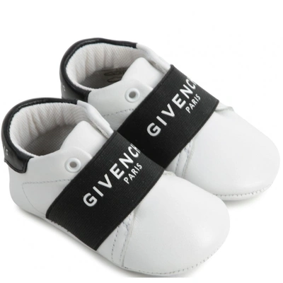 Shop Givenchy Baby Trainers Size: 17, In White