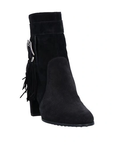 Tod's Ankle Boots In Black