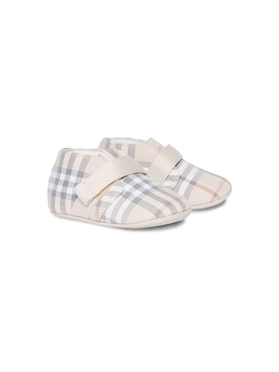 Shop Burberry Vintage Check Pre-walkers In Neutrals