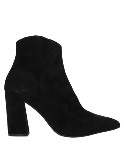 Shop Adele Dezotti Ankle Boot In Black