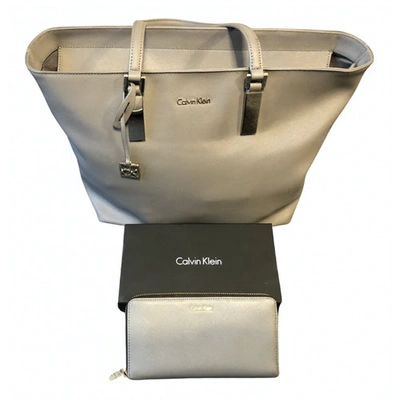 Pre-owned Calvin Klein Grey Leather Handbag