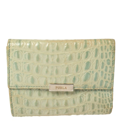 Pre-owned Furla Mint Green Croc Embossed Leather Compact Wallet