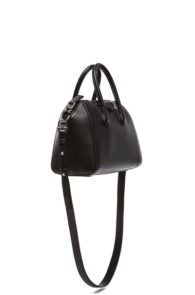 Shop Gucci Mini Sugar Antigona In Black