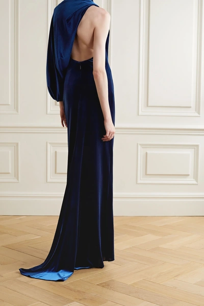 Shop Monique Lhuillier One-sleeve Velvet Gown In Navy