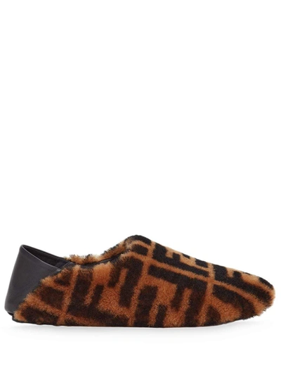 Shop Fendi Flat Shoes In Nero