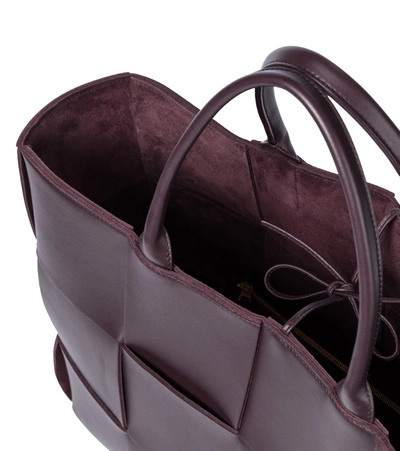 Shop Bottega Veneta Arco Medium Leather Tote In Purple