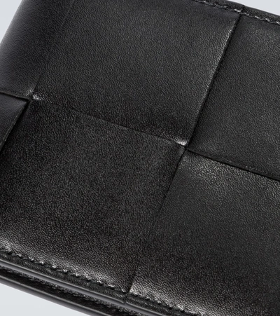 Bottega Veneta Intrecciato Bi-fold Wallet In Black