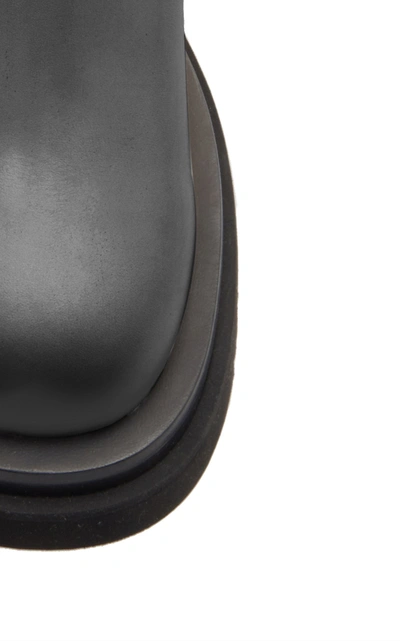 Bottega Veneta Chelsea Leather Ankle Boots In Black