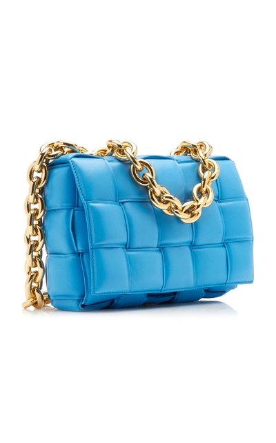 Shop Bottega Veneta The Chain Cassette Leather Bag In Blue