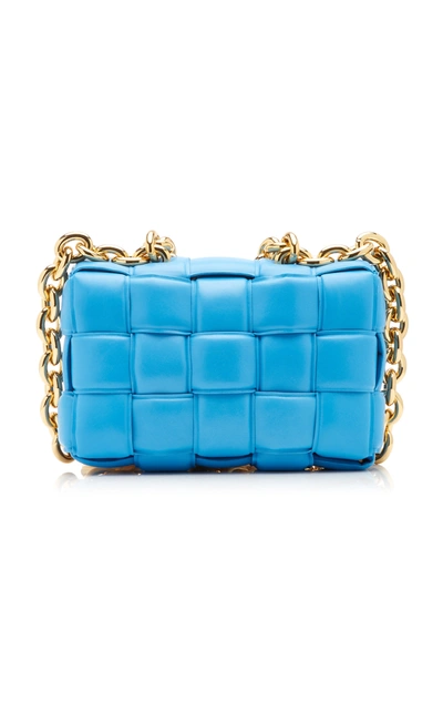 Shop Bottega Veneta The Chain Cassette Leather Bag In Blue