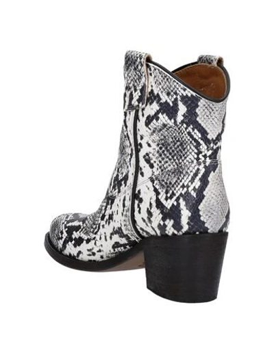 Via Roma 15 Ankle Boots In Light Grey