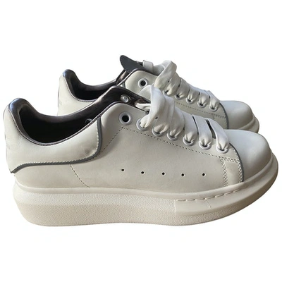Pre-owned Mcq By Alexander Mcqueen Leather Trainers In White