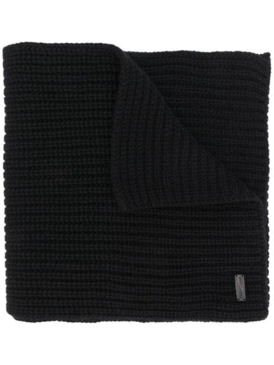 Shop Iris Von Arnim Chunky Knit Scarf In Black